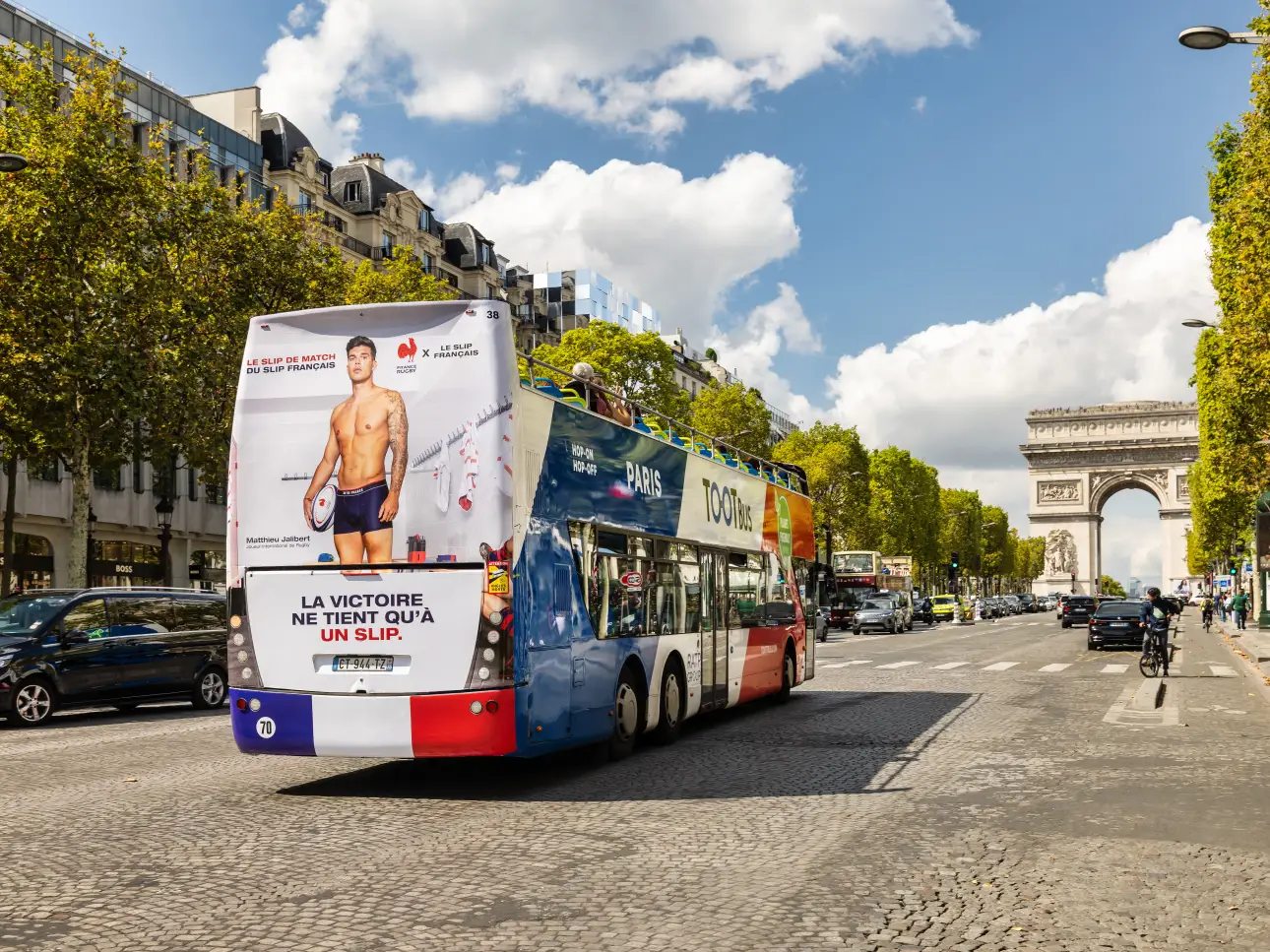 Image marque l'histoire avec son slip de match